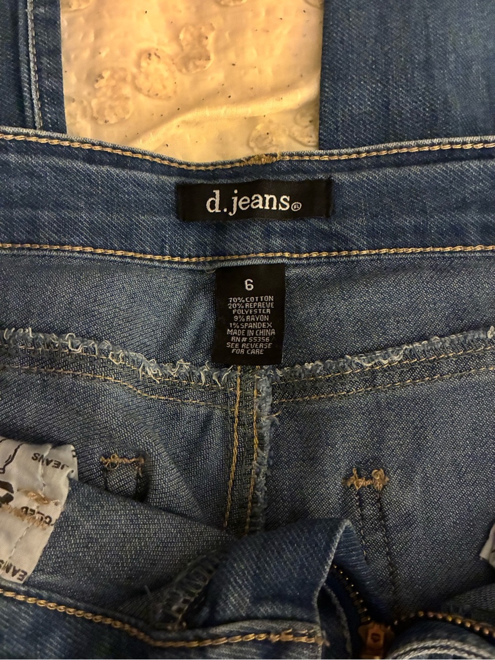 d. jeans Women's Dark Blue Straight leg Jeans - Picture 5 of 7